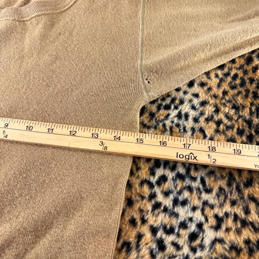 Vintage 1940s Military Undershirt Khaki Ribbed Knit Long Sleeve Crew Neck 1341